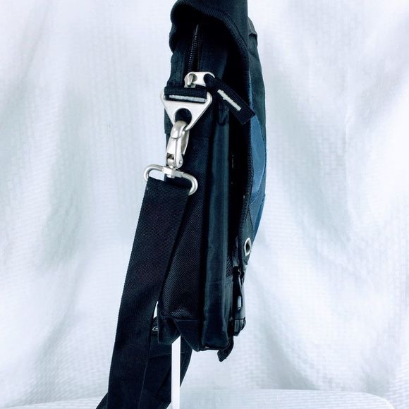 Ogio Findlayson Vodka City Corp Messenger Bag Promo Black Laptop Crossbody Strap - Picture 7 of 14
